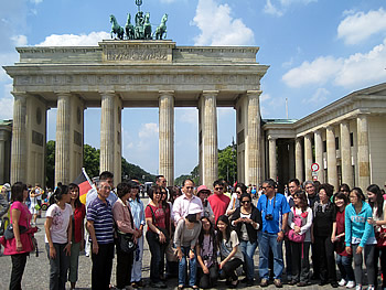 Grupo CH.B, Singapura, en Berlín, 12/06/2013