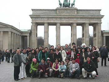 Grupo S.T.T., Singapura, en Berlín,  10/01/2012